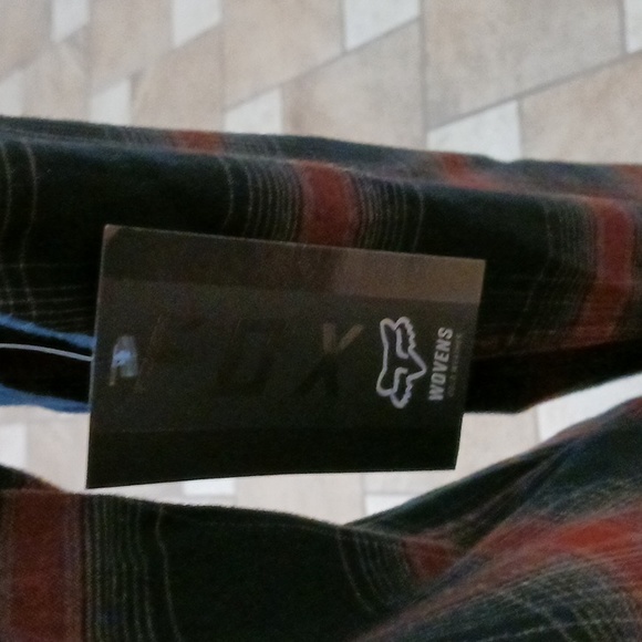 Fox racing button up - Picture 4 of 4
